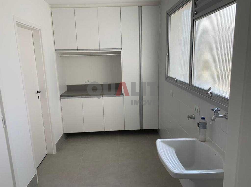 Apartamento reformado em moema é com a qualiti imoveis