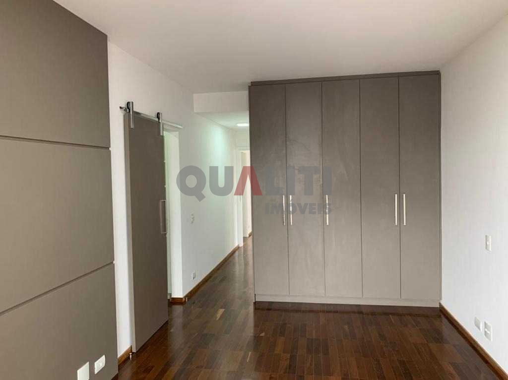 Exelente para vender no bairro de Campo Belo 3 dts 1 suite