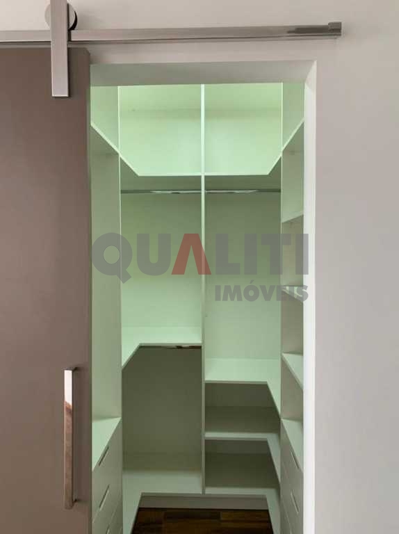 Exelente para vender no bairro de Campo Belo 3 dts 1 suite