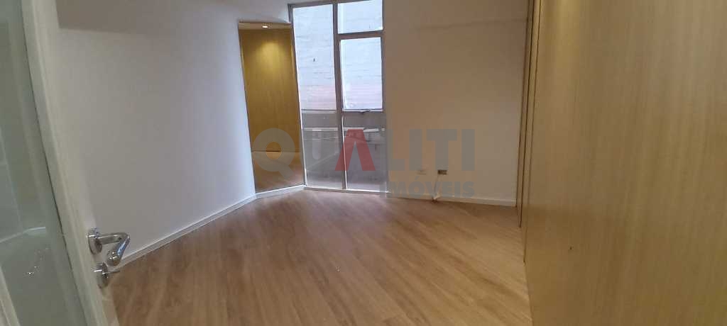 Apartamento alto padrão um por andar para Locação e Venda , 280 m², 3 dormitórios, 1 suíte, 2 garagens em Moema Pássaros.