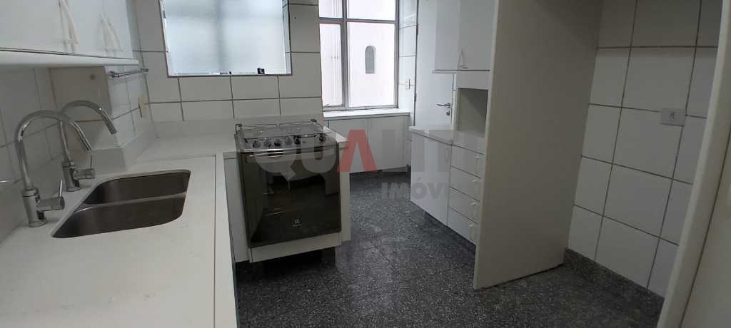 Apartamento alto padrão um por andar para Locação e Venda , 280 m², 3 dormitórios, 1 suíte, 2 garagens em Moema Pássaros.