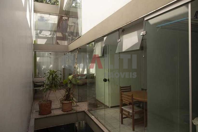 Imóvel Casa Comercial 200 m² para Locação e Venda em Moema com 4 quartos e 4 banheiros e 2 vagas