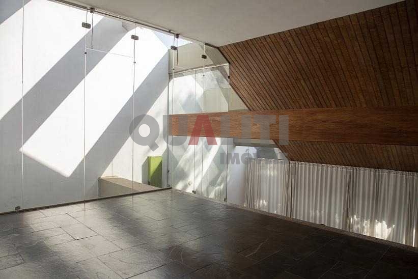 Imóvel Casa Comercial 200 m² para Locação e Venda em Moema com 4 quartos e 4 banheiros e 2 vagas