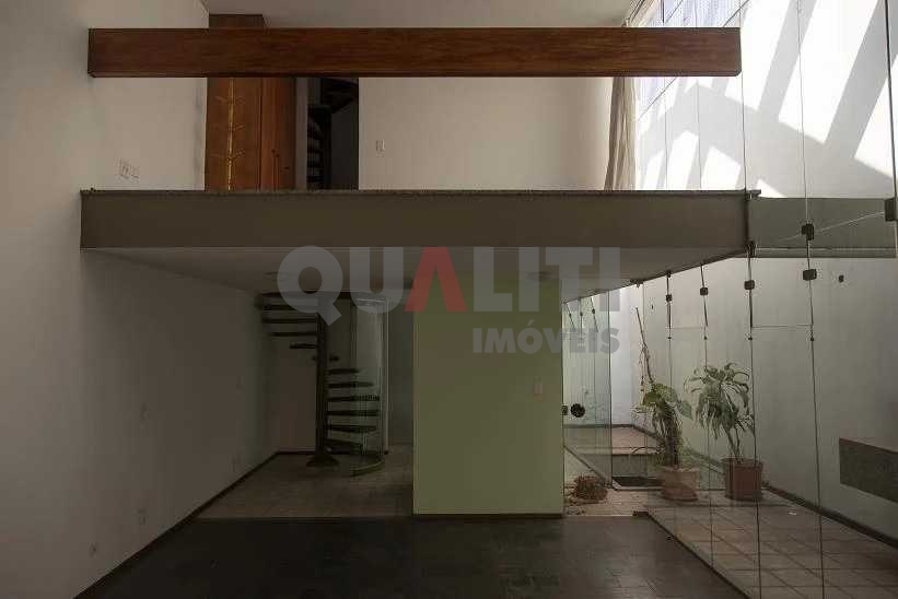 Imóvel Casa Comercial 200 m² para Locação e Venda em Moema com 4 quartos e 4 banheiros e 2 vagas