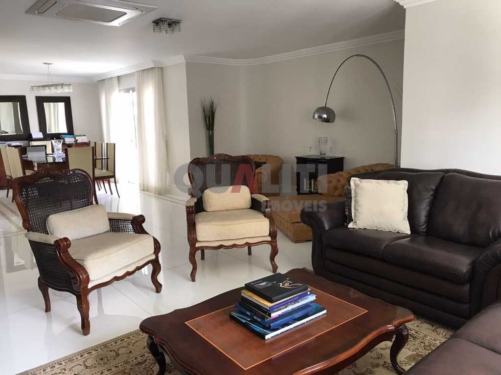 Apartamento para locação e venda com 215 m², 3 quartos, 1 suíte, closet, 2 vagas no Itaim Bibi