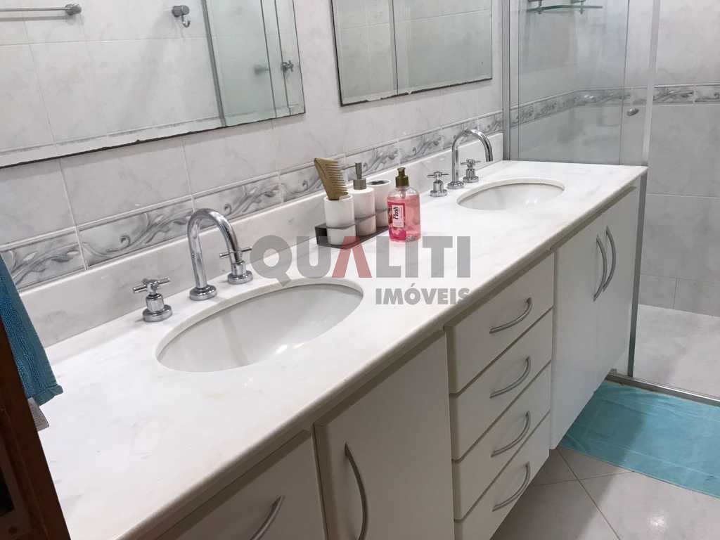 Apartamento para locação e venda com 215 m², 3 quartos, 1 suíte, closet, 2 vagas no Itaim Bibi