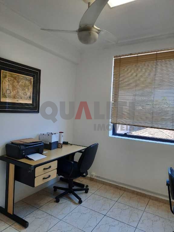 Conjunto comercial para locação na Vila Nova Conceição com 63 m² úteis, copa, 2 banheiros, ar condicionado, 3 vagas de garagem e baixa taxa de condomínio.