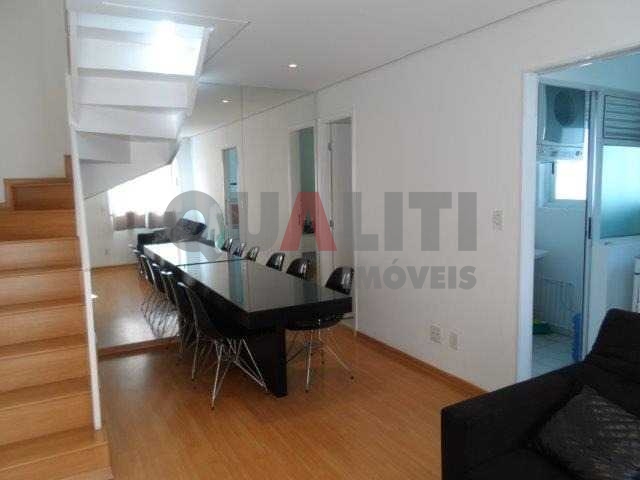 Duplex 2 dorm Itaim Bibi na melhor localização, lavabo, ar condicionado, moderno, lazer com piscina raia.