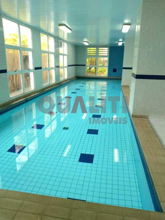 Duplex 2 dorm Itaim Bibi na melhor localização, lavabo, ar condicionado, moderno, lazer com piscina raia.