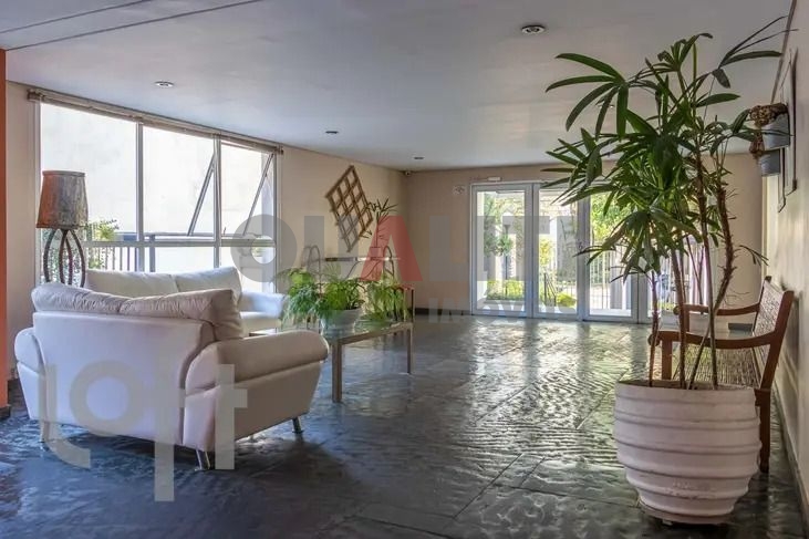 Apartamento para venda em Moema, próximo Metrô com 72 m², 2 dormitórios, terraço envidraçado e lazer, oportunidade!