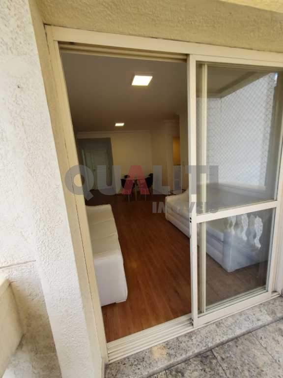 Apartamento em Moema Pássaros com 65m² 2 dormitórios, 2 banheiros e 1 vaga de garagem.