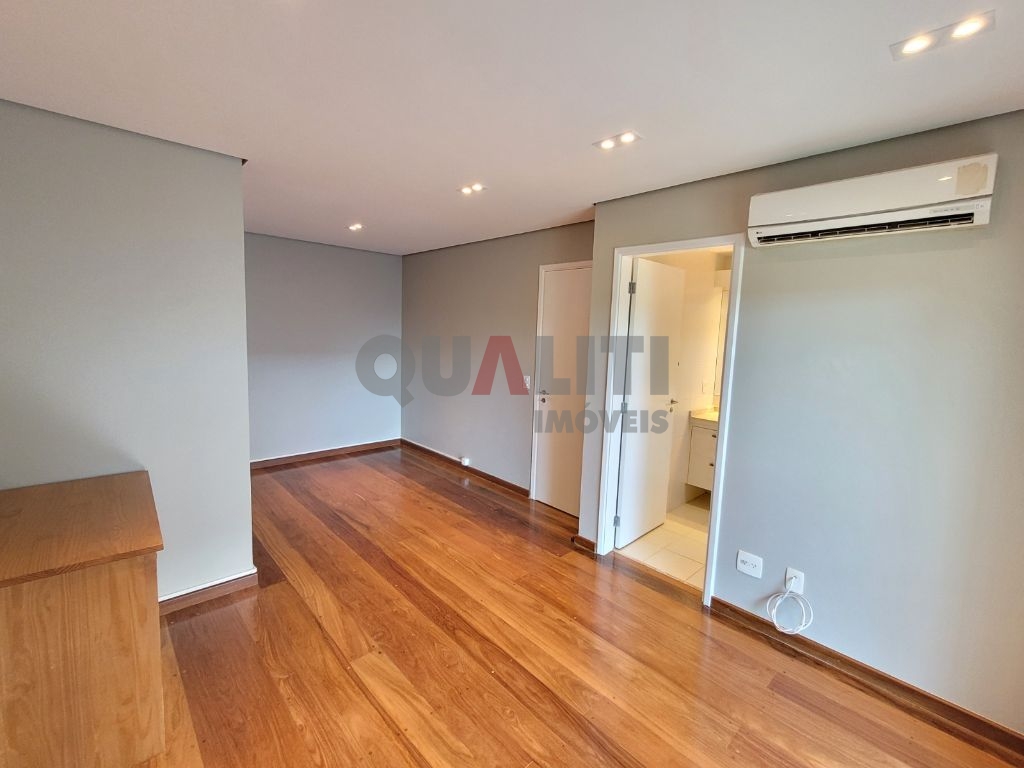 Apartamento Duplex alto padrão para Venda com 200 m², 3 quartos, 3 suítes. 3 closets, varanda e 2 vagas no Brooklin