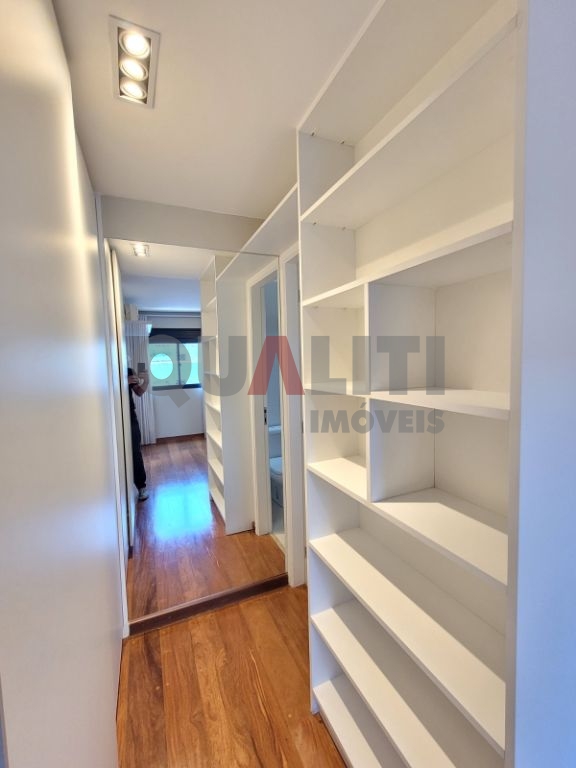 Apartamento Duplex alto padrão para Venda com 200 m², 3 quartos, 3 suítes. 3 closets, varanda e 2 vagas no Brooklin
