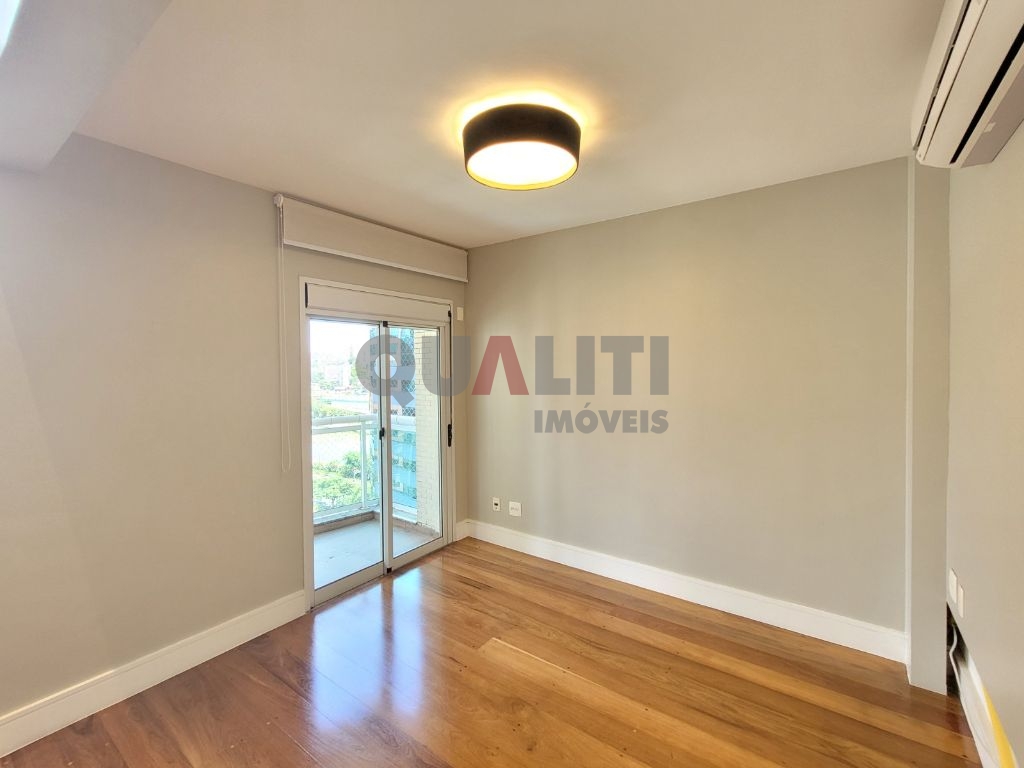 Apartamento Duplex alto padrão para Venda com 200 m², 3 quartos, 3 suítes. 3 closets, varanda e 2 vagas no Brooklin