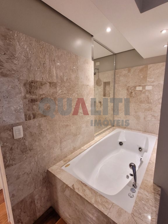 Apartamento Duplex alto padrão para Venda com 200 m², 3 quartos, 3 suítes. 3 closets, varanda e 2 vagas no Brooklin