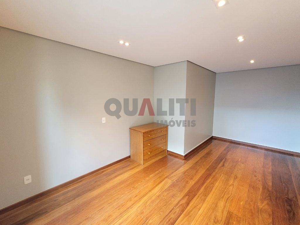 Apartamento Duplex alto padrão para Venda com 200 m², 3 quartos, 3 suítes. 3 closets, varanda e 2 vagas no Brooklin
