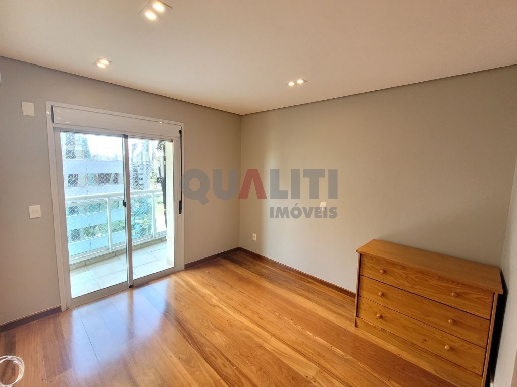 Apartamento Duplex alto padrão para Venda com 200 m², 3 quartos, 3 suítes. 3 closets, varanda e 2 vagas no Brooklin