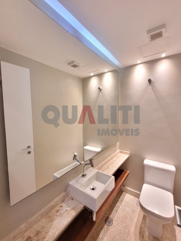 Apartamento Duplex alto padrão para Venda com 200 m², 3 quartos, 3 suítes. 3 closets, varanda e 2 vagas no Brooklin