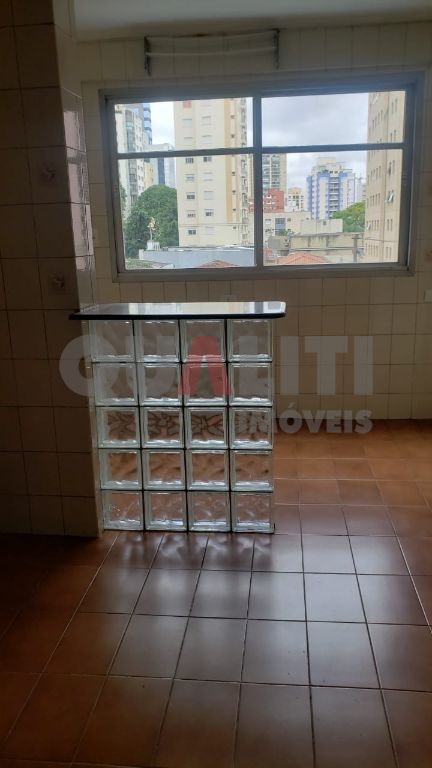 Apartamento à Venda em Moema Pássaros com 110 m², 3 quartos, 1 suíte, 1 vaga. Oportunidade!