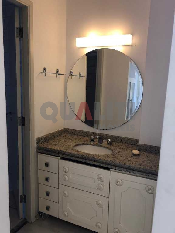 Apartamento duplex semi-mobiliado, fora da rota, com 2 suítes, 73 m² e lazer para Venda em Moema.