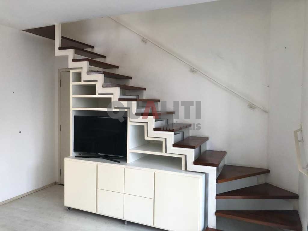 Apartamento duplex semi-mobiliado, fora da rota, com 2 suítes, 73 m² e lazer para Venda em Moema.