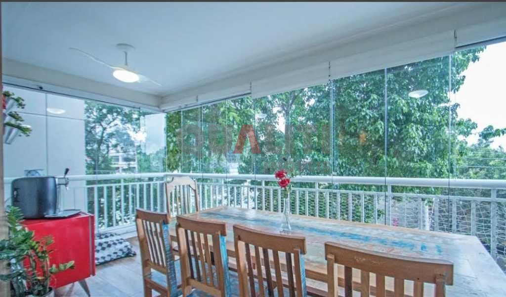 Apartamento com 143m² para venda na Chácara Santo Antônio.