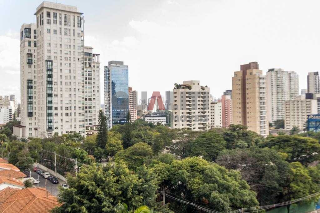Apartamento novo com armários, 2 suítes, 75 m² e lazer para venda na Vila Olímpia.