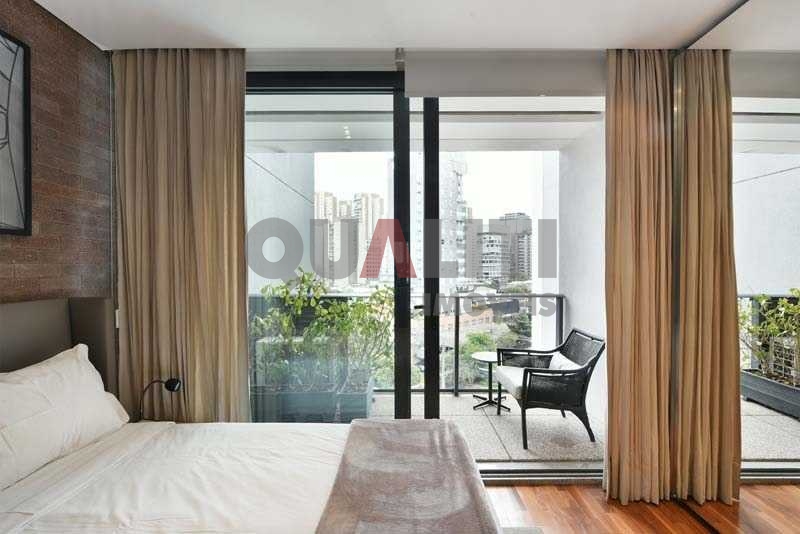 Apartamento de alto padrão, mobiliado, ao lado da Faria Lima, para venda na Vila Olímpia.