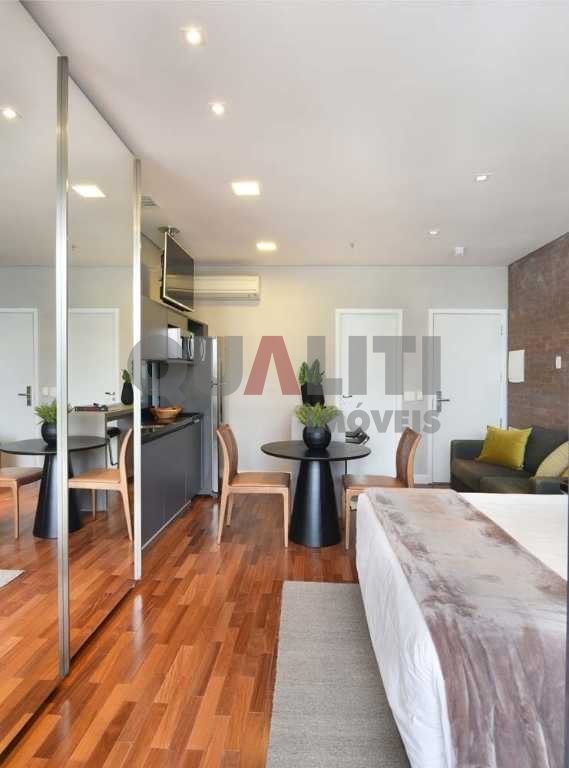 Apartamento de alto padrão, mobiliado, ao lado da Faria Lima, para venda na Vila Olímpia.