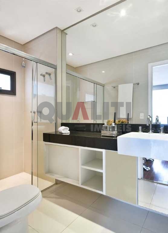 Apartamento de alto padrão, mobiliado, ao lado da Faria Lima, para venda na Vila Olímpia.