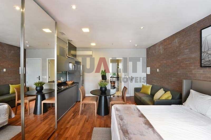 Apartamento de alto padrão, mobiliado, ao lado da Faria Lima, para venda na Vila Olímpia.