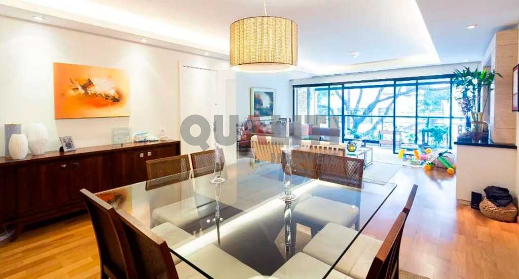 Apartamento à venda na Vila Nova Conceição.