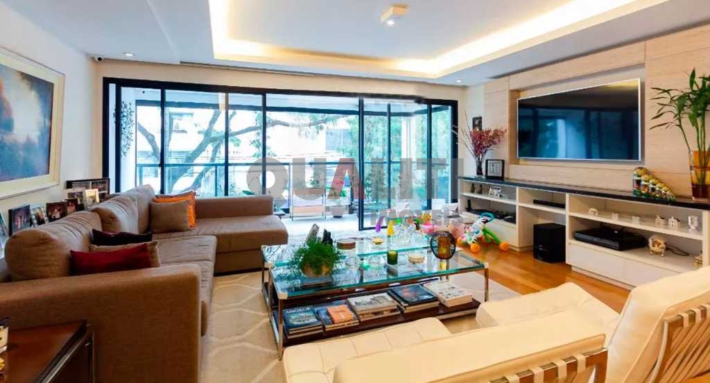 Apartamento à venda na Vila Nova Conceição.