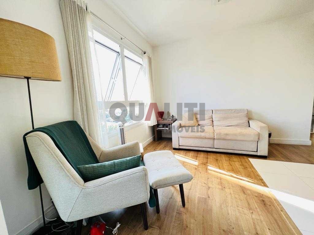 Apartamento a venda na Vila Olímpia com ampla varanda gourmet envidraçado, lazer completo, prédio novo.