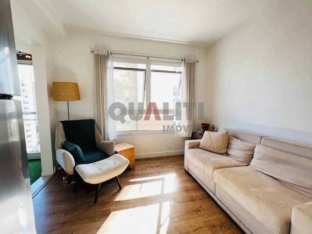 Apartamento a venda na Vila Olímpia com ampla varanda gourmet envidraçado, lazer completo, prédio novo.