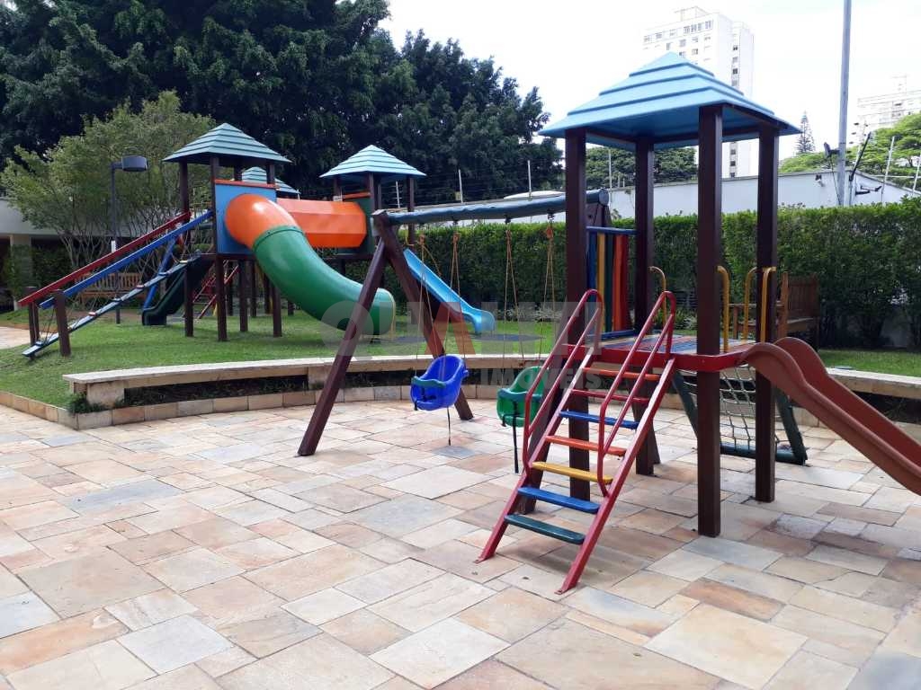Apartamento próximo Berrini com 3 dormitórios, 3 vagas, 104 m², lazer e condomínio baixo para venda na Chácara Santo Antônio.