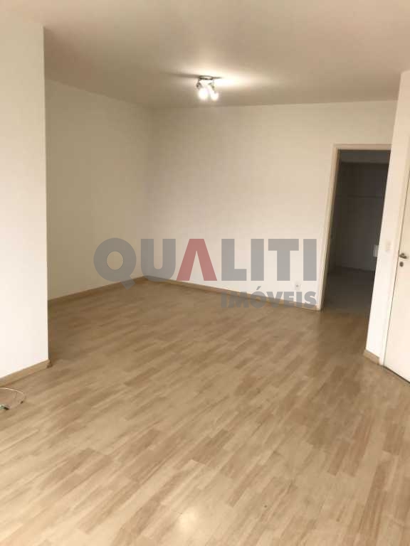 Apartamento próximo Berrini com 3 dormitórios, 3 vagas, 104 m², lazer e condomínio baixo para venda na Chácara Santo Antônio.