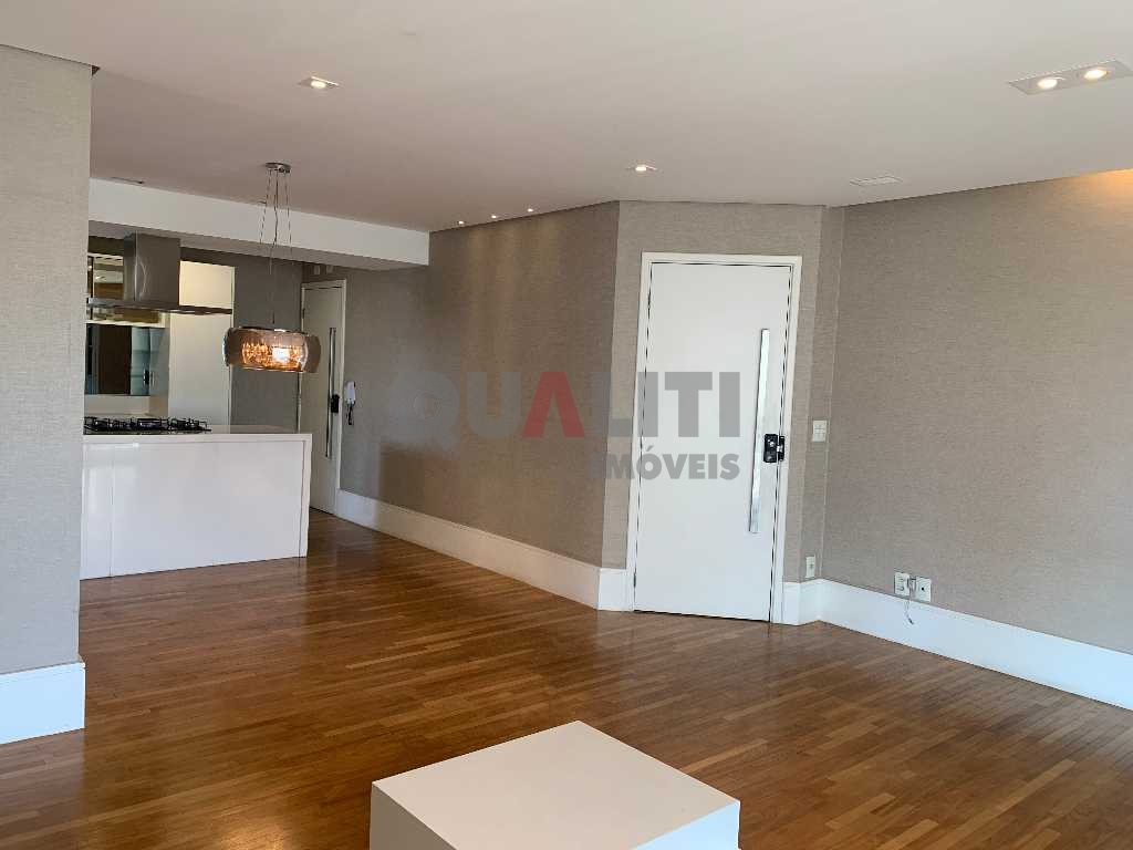 Apartamento com 2 dormitórios e 1 suite para venda no Vila Guarani ao lado da estação do Metrô Conceição.