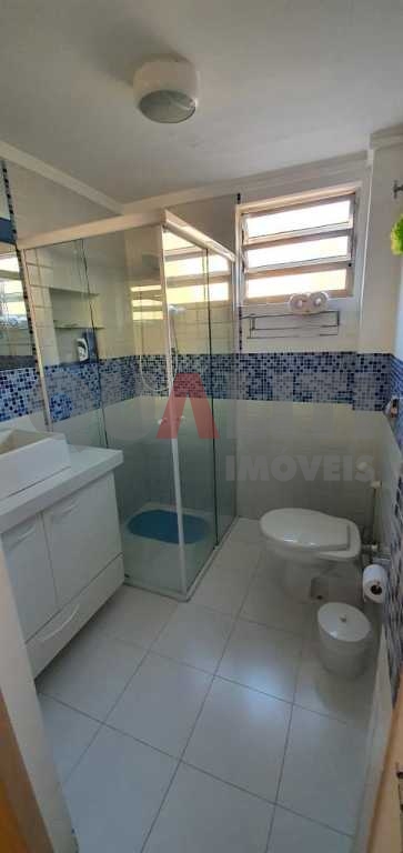Apartamento reformado para venda em Moema fora da rota, rua tranquila com 2 dormitórios, 76 m², 1 vaga de garagem e lazer, oportunidade!