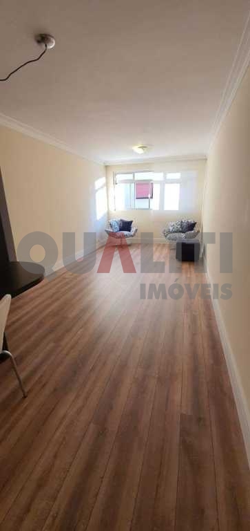Apartamento reformado para venda em Moema fora da rota, rua tranquila com 2 dormitórios, 76 m², 1 vaga de garagem e lazer, oportunidade!
