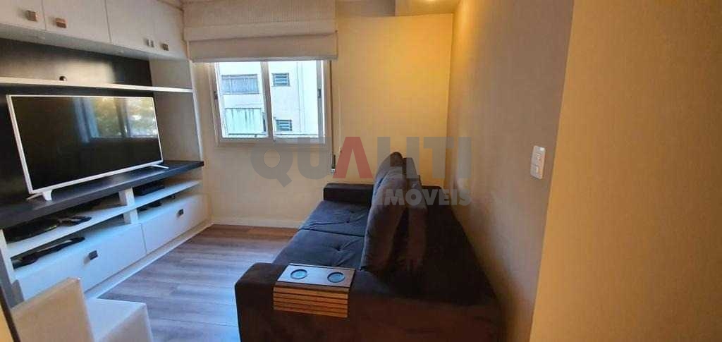 Apartamento reformado para venda em Moema fora da rota, rua tranquila com 2 dormitórios, 76 m², 1 vaga de garagem e lazer, oportunidade!