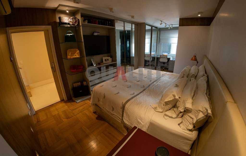 Cobertura Tríplex Alto Padrão em Moema, com Solarium e Vista 180º de São Paulo.