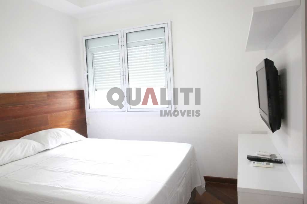Apartamento Duplex mobiliado para Locação com 76 m², 2 quartos, 1 suíte e 2 vagas em Moema, voltado para o Parque Ibirapuera.
