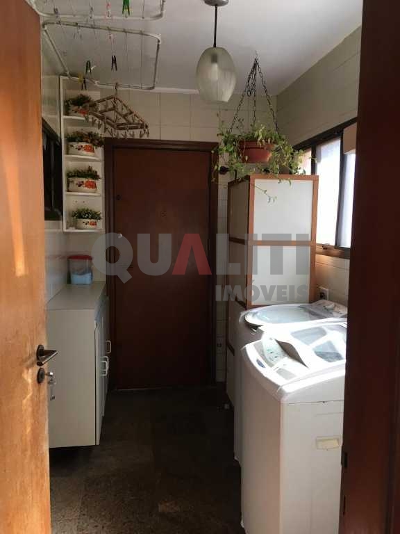 Apartamento para venda na Vila Olímpia.