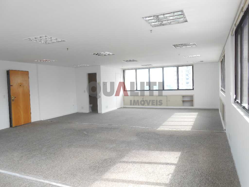 Sala comercial para locação no Campo Belo.