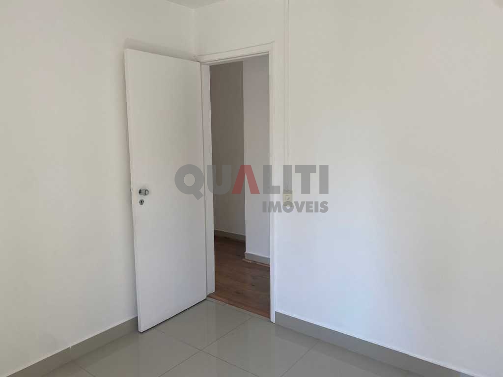 Apartamento, no Itaim Bibi, para venda.