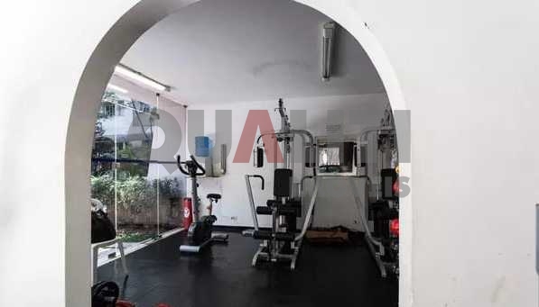 Apartamento com 3 dormitórios e 2 suites à Venda na Vila Olímpia.