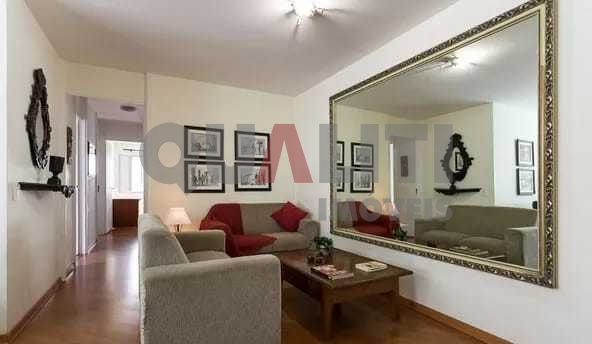 Apartamento com 3 dormitórios e 2 suites à Venda na Vila Olímpia.