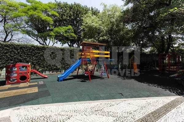 Apartamento com 3 dormitórios e 2 suites à Venda na Vila Olímpia.