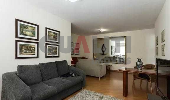Apartamento com 3 dormitórios e 2 suites à Venda na Vila Olímpia.